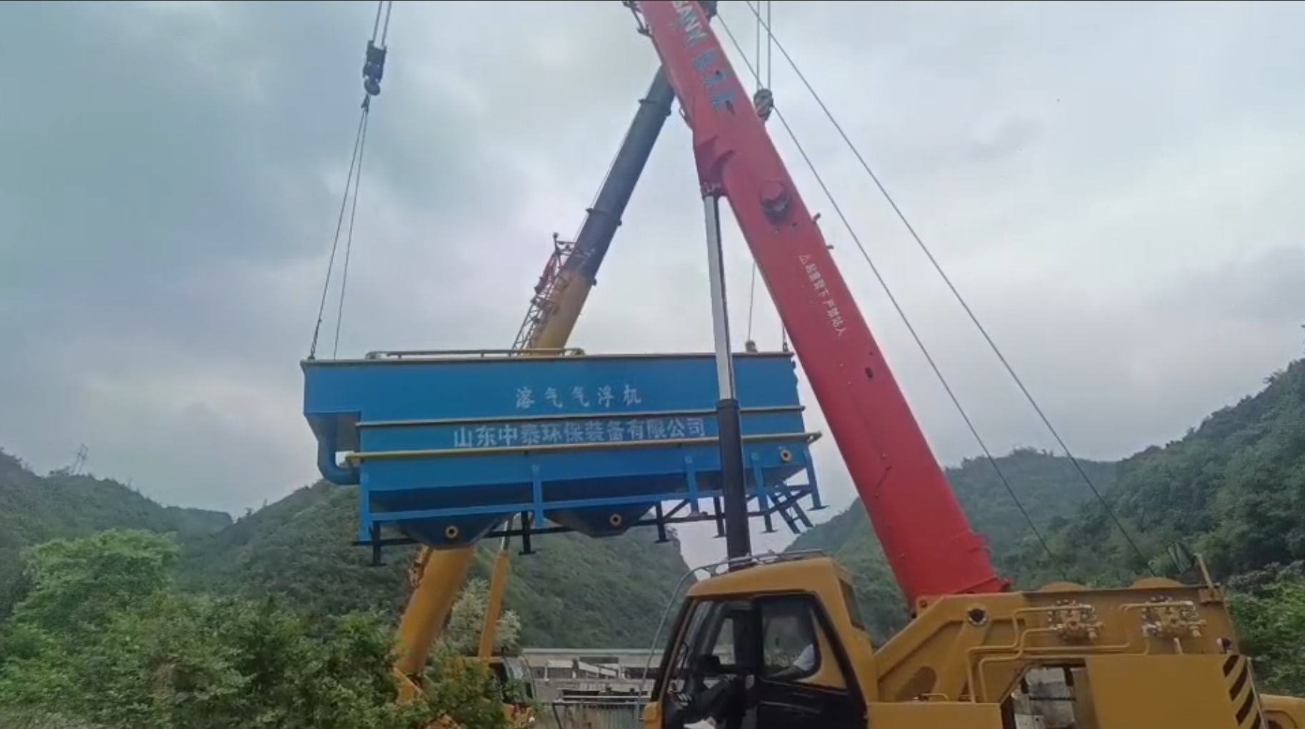 氣浮機(jī)，高效氣浮機(jī)，溶氣氣浮機(jī)，氣浮機(jī)安裝現(xiàn)場(chǎng)